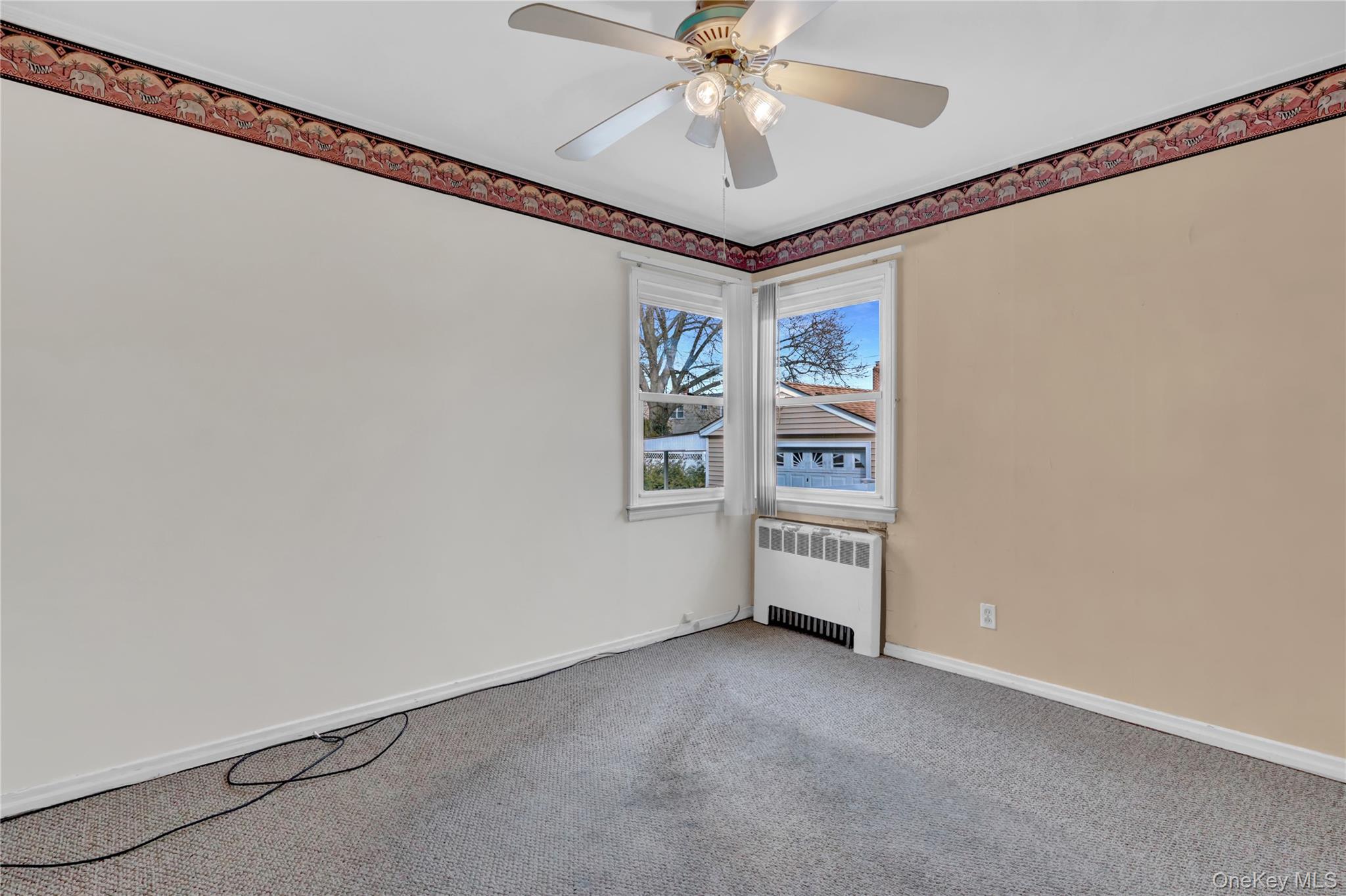 #14 photo, 2217 7th Street, नासाउ काउंटी East Meadow , NY 11554