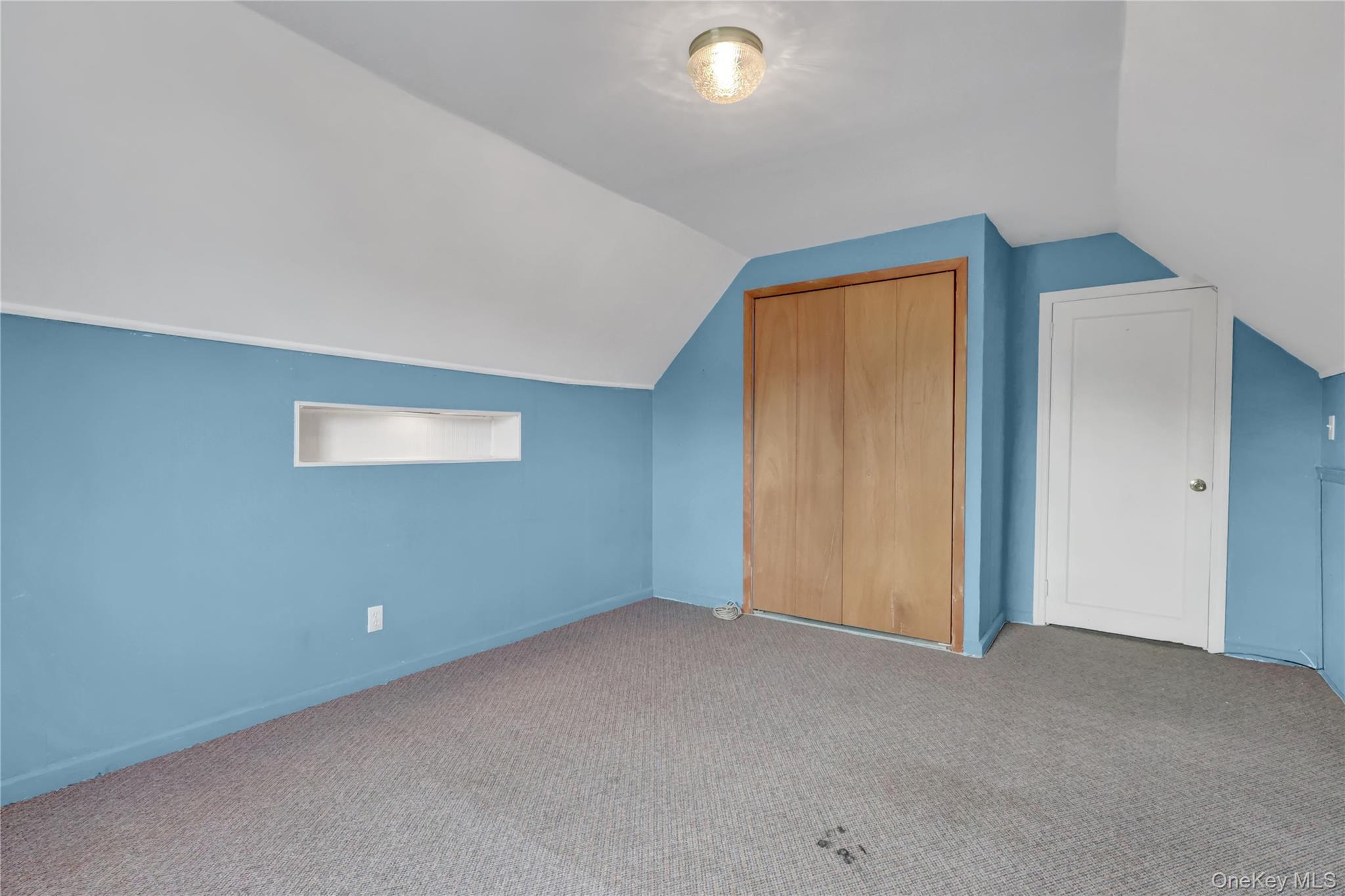 #19 photo, 2217 7th Street, नासाउ काउंटी East Meadow , NY 11554