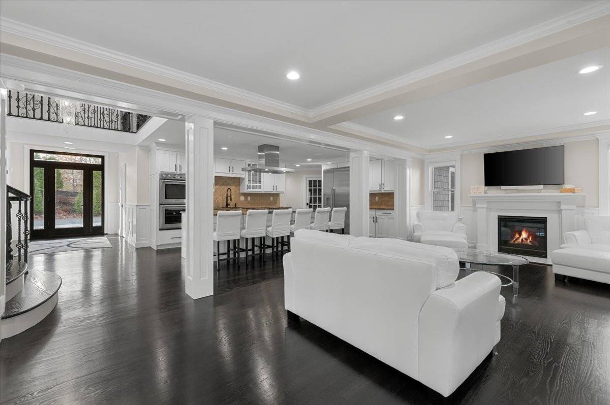 #16 photo, 19 WEST TIANA RD, Hampton Bays , NY 11946