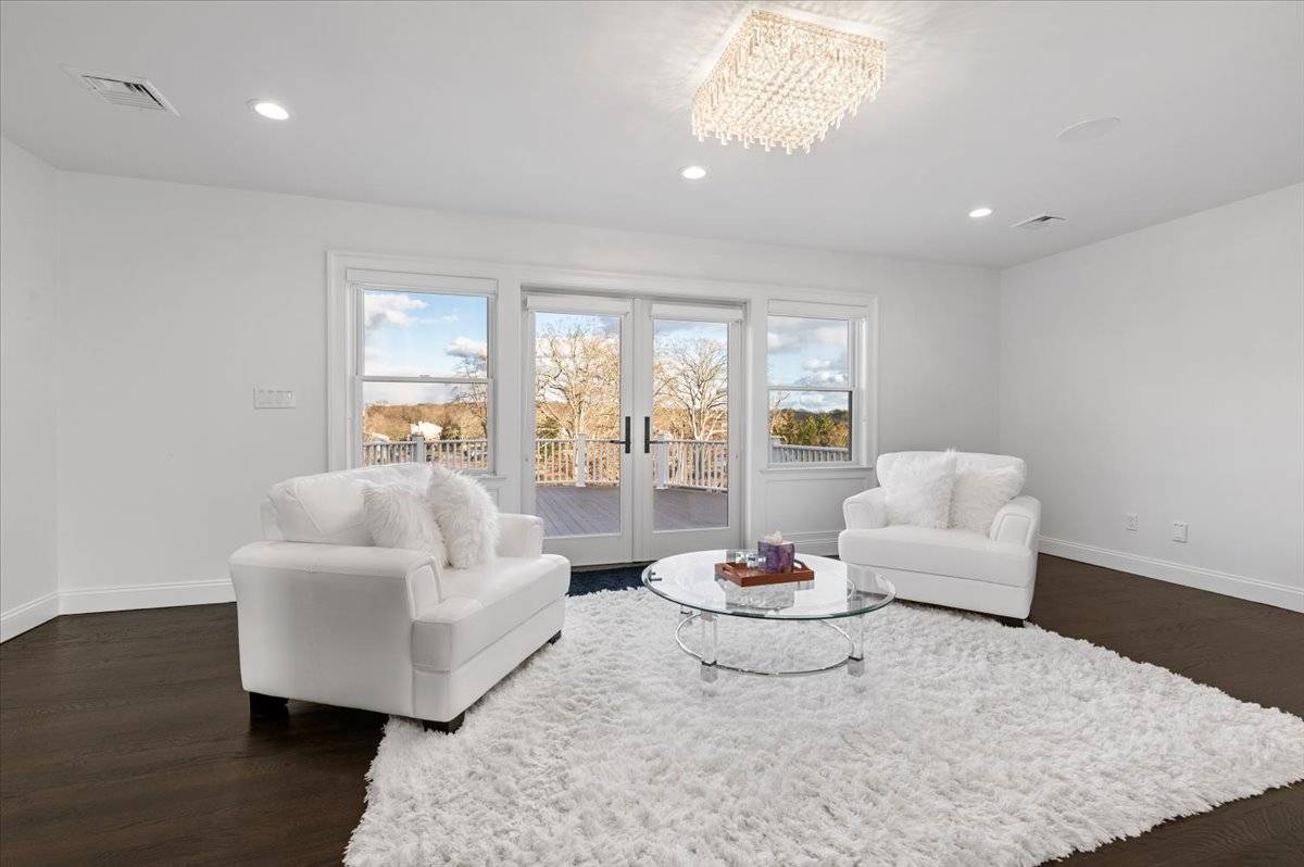 #27 photo, 19 WEST TIANA RD, Hampton Bays , NY 11946