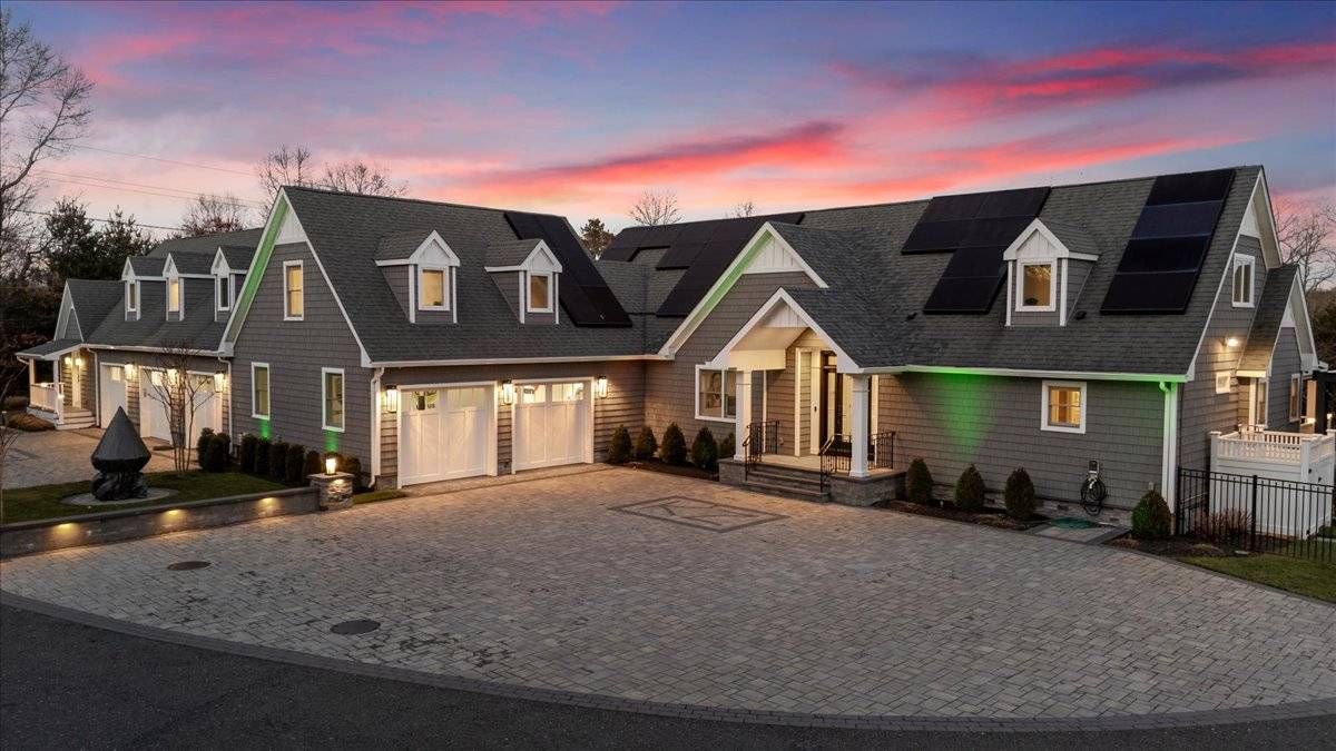 #49 photo, 19 WEST TIANA RD, Hampton Bays , NY 11946