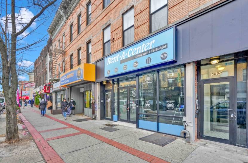 #2 photo, 5652 Myrtle Avenue, Ridgewood , NY 11385