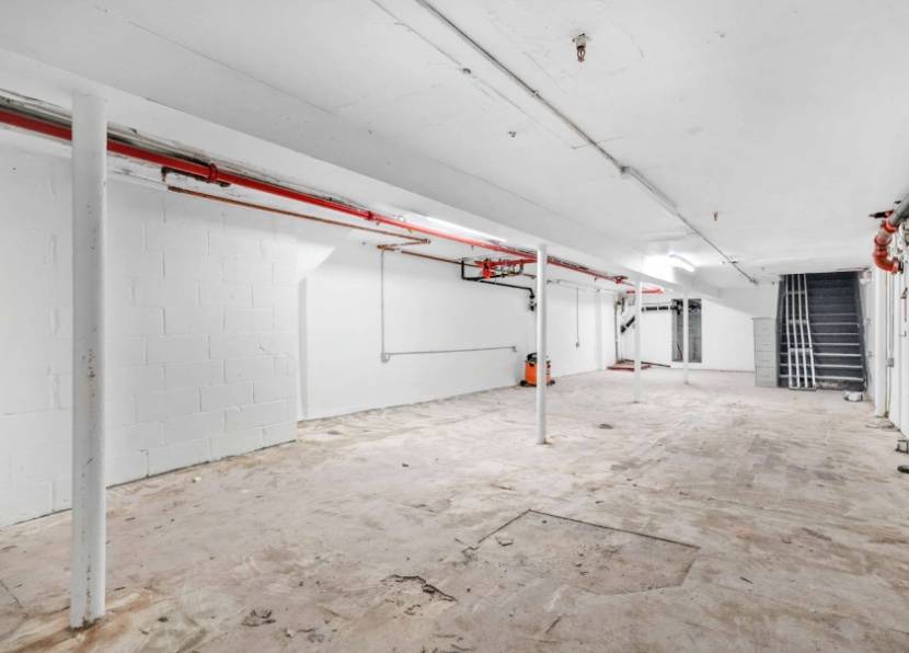 #6 photo, 5652 Myrtle Avenue, Ridgewood , NY 11385