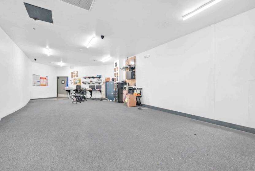 #9 photo, 5652 Myrtle Avenue, Ridgewood , NY 11385