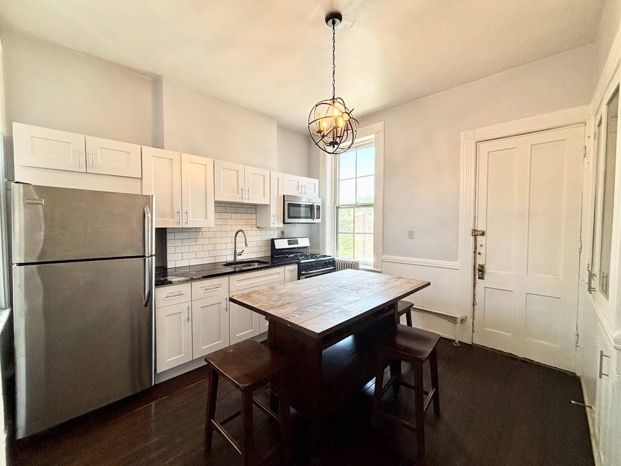 #2 photo, 108 4th Street, #Floor 2, Troy , NY 12180