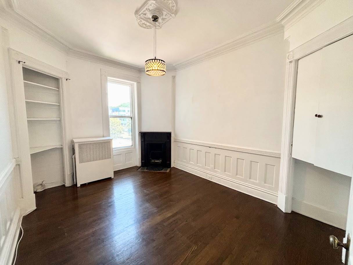 #8 photo, 108 4th Street, #Floor 2, Troy , NY 12180