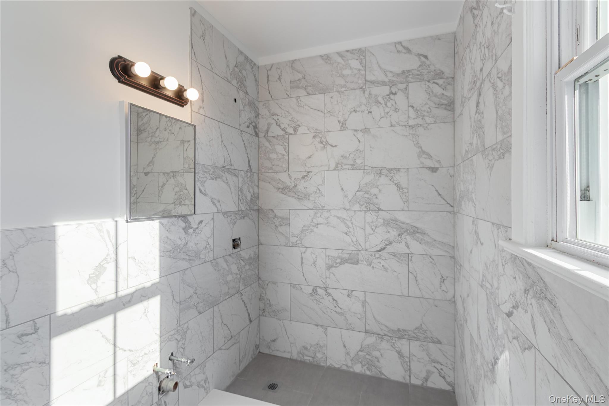 #5 photo, 226 Glen Cove Avenue, Нассау ‖ Glen Cove , NY 11542