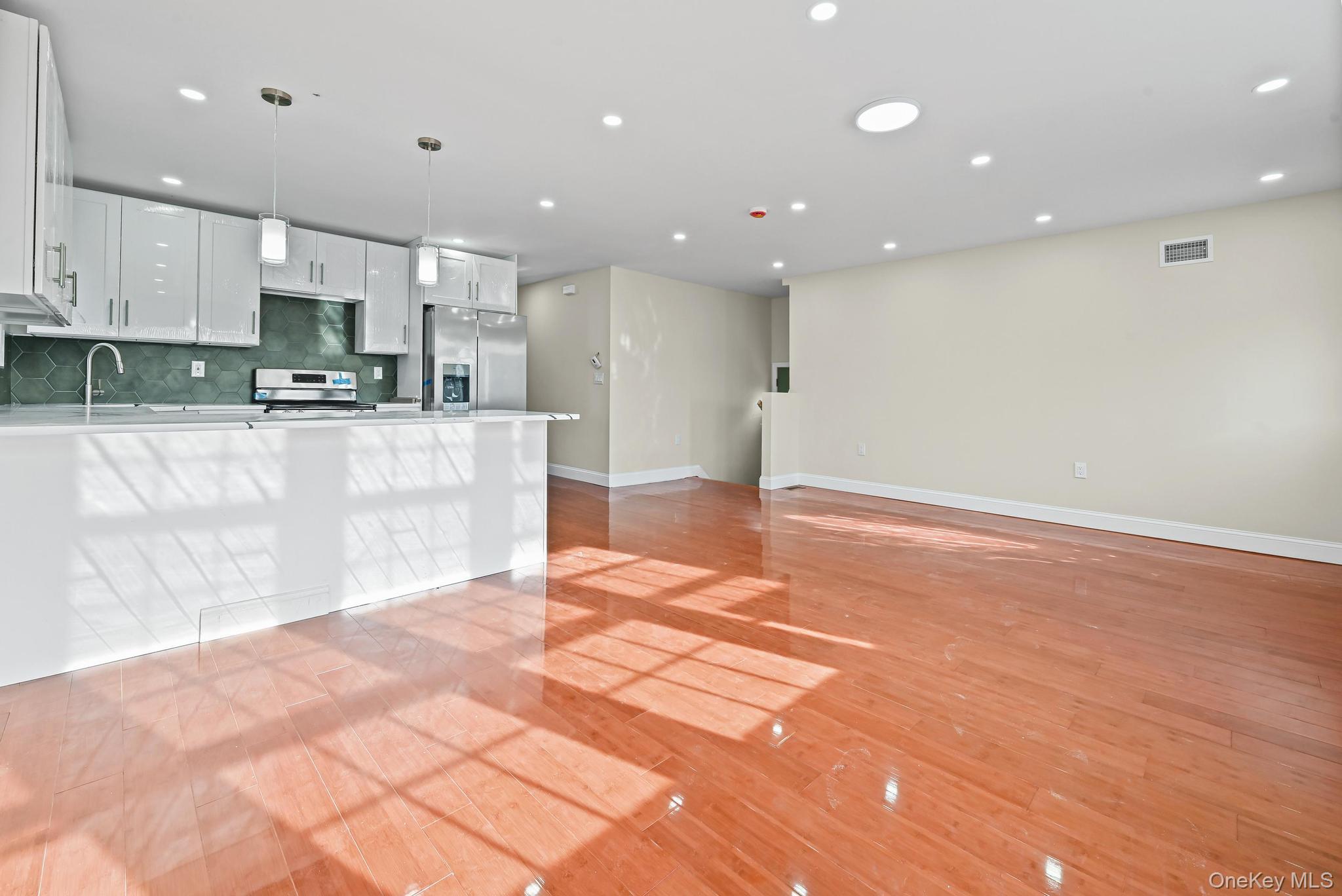 #3 photo, 178-42 146th Terrace, 皇后区 牙买加 Springfield Gardens , NY 11434