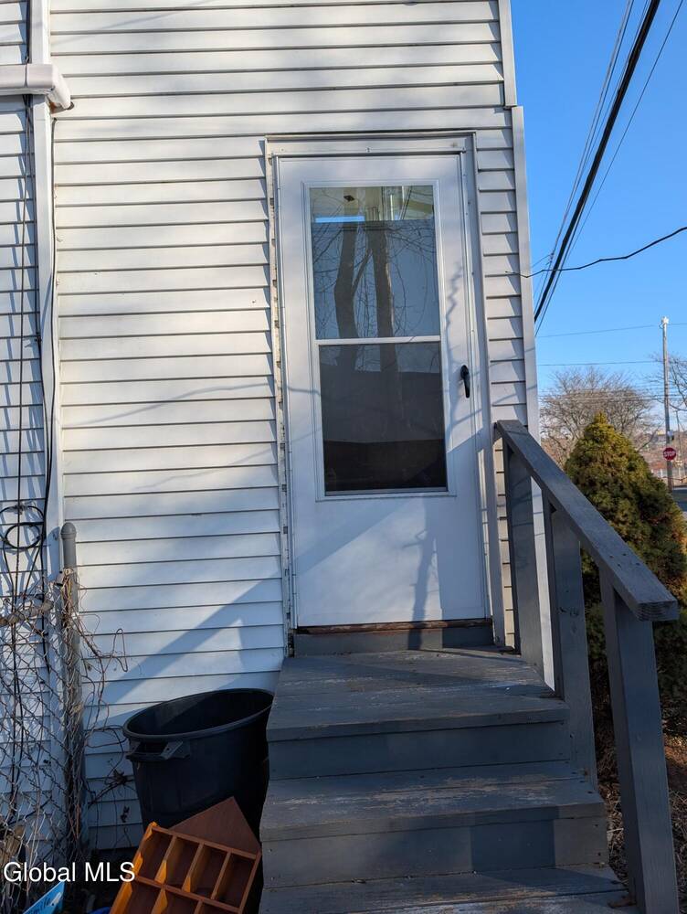 #2 photo, 318 27th Street, #Unit 2, Colonie , NY 12189