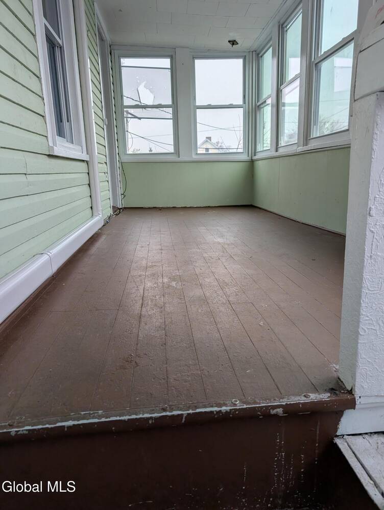 #3 photo, 318 27th Street, #Unit 2, Colonie , NY 12189