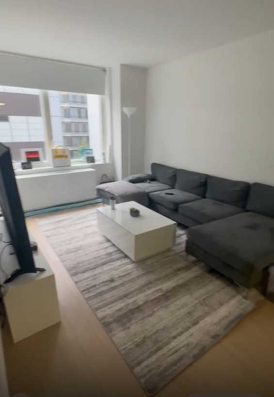 #3 photo, 550 W 45th Street, 曼哈顿 中城西区 Hell's Kitchen , NY 10036