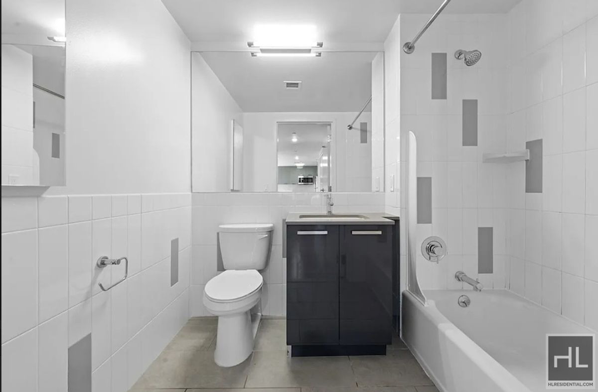 #9 photo, 310 Clarkson Avenue, 브루클린 Prospect Lefferts Gardens , NY 11226