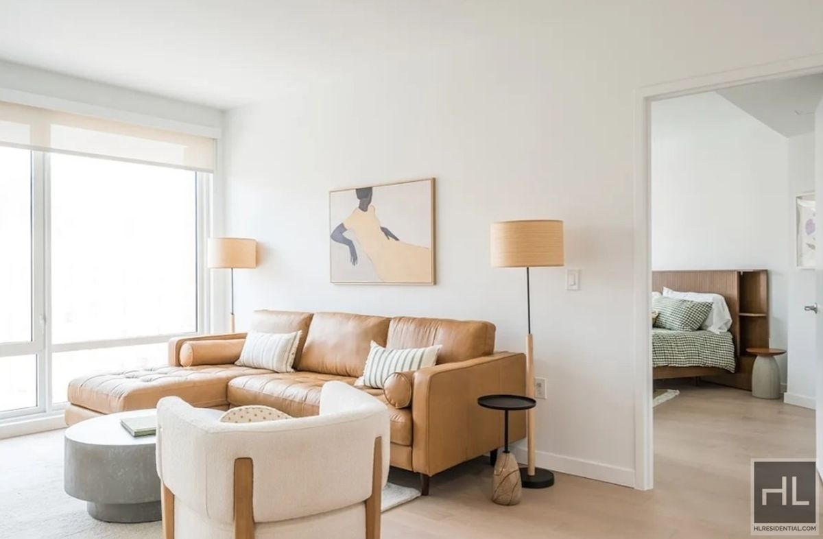 #5 photo, 975 Nostrand Avenue, 브루클린 Crown Heights , NY 11225