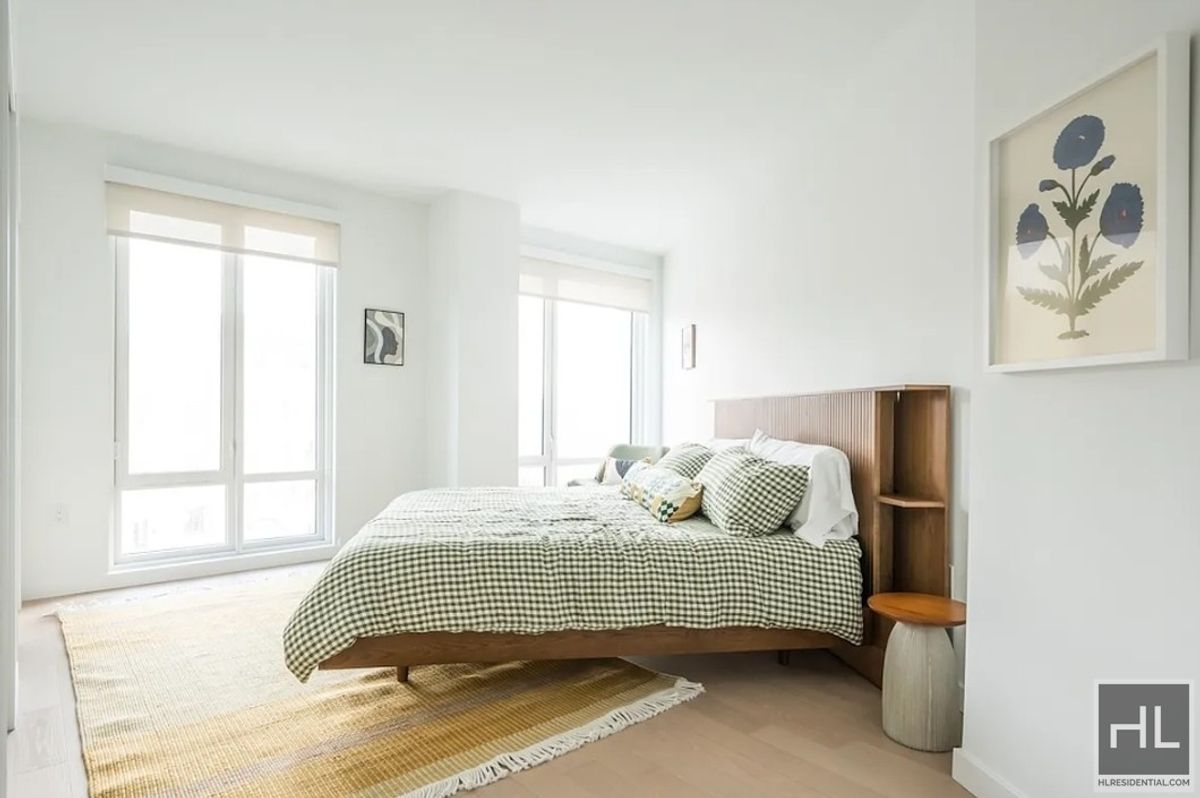 #8 photo, 975 Nostrand Avenue, 브루클린 Crown Heights , NY 11225