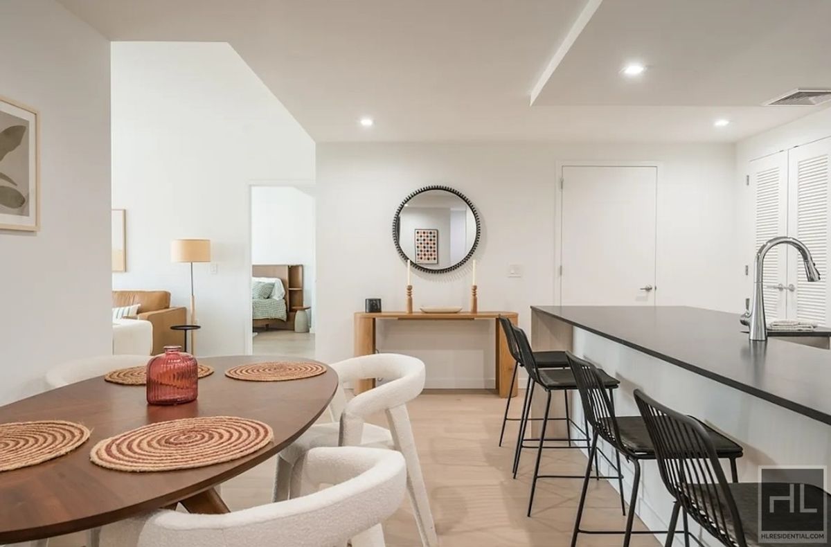 #1 photo, 975 Nostrand Avenue, 브루클린 Crown Heights , NY 11225