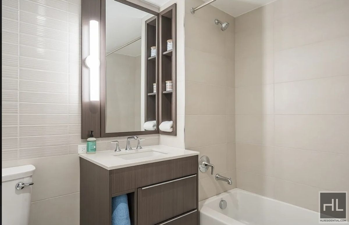 #14 photo, 975 Nostrand Avenue, 브루클린 Crown Heights , NY 11225