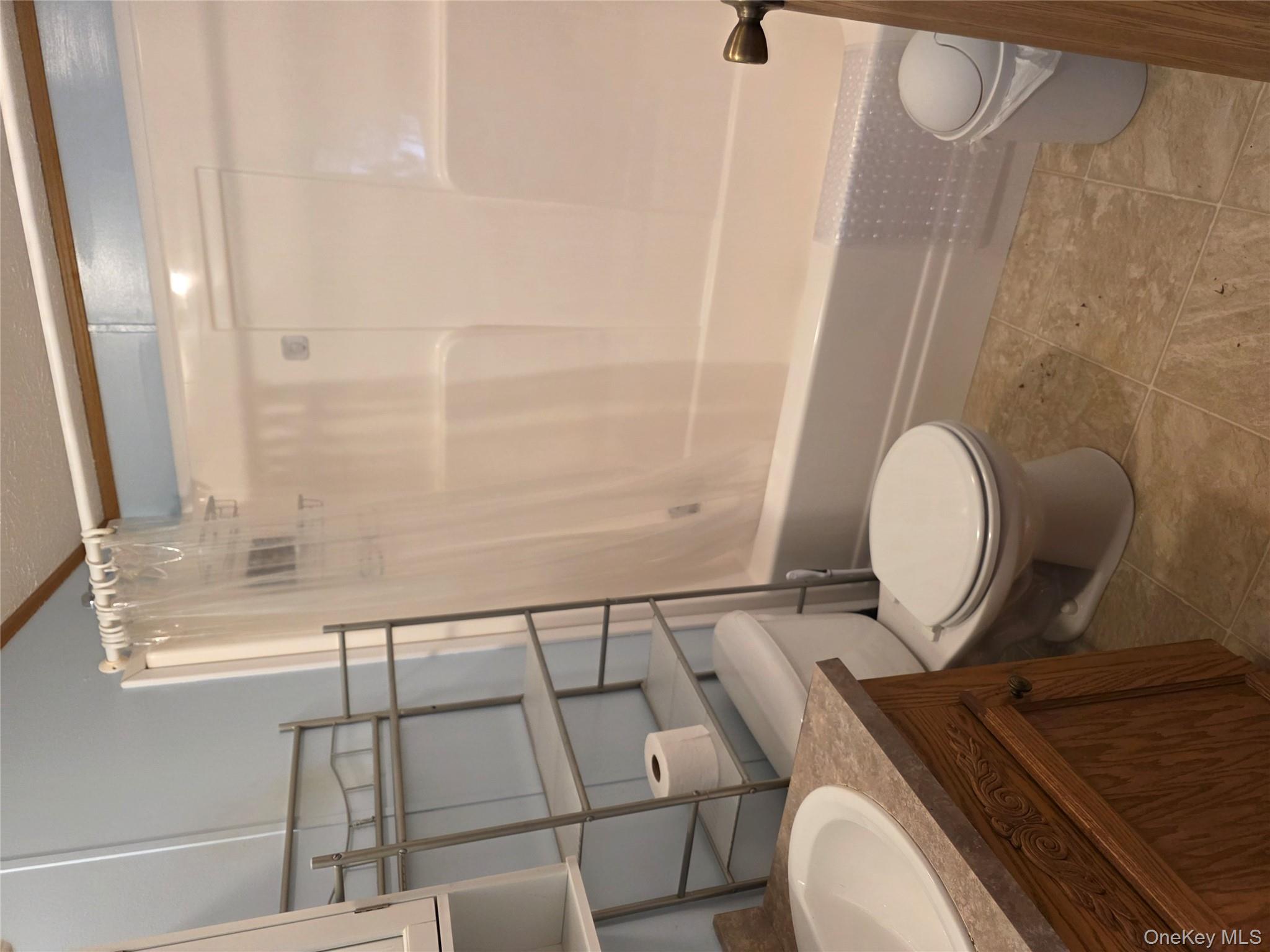 #7 photo, 8 Greenrose Drive, Marlboro , NY 12542