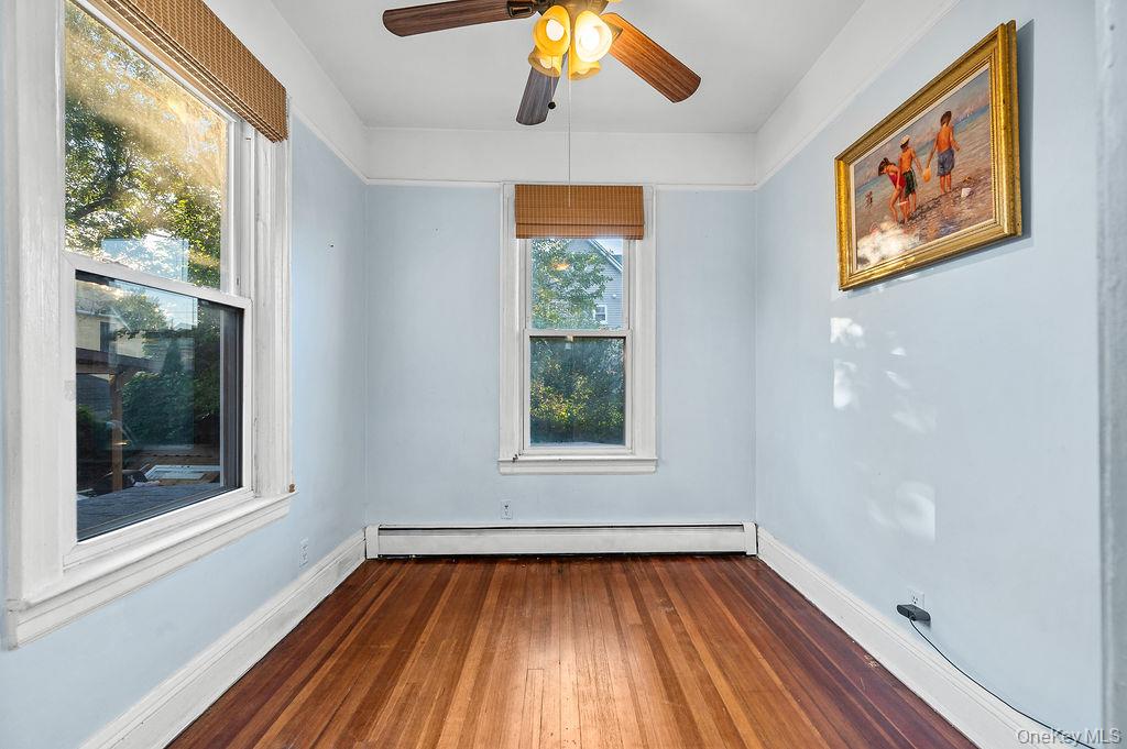 #17 photo, 27-28 Humphreys Street, Куинс ‖ East Elmhurst , NY 11369