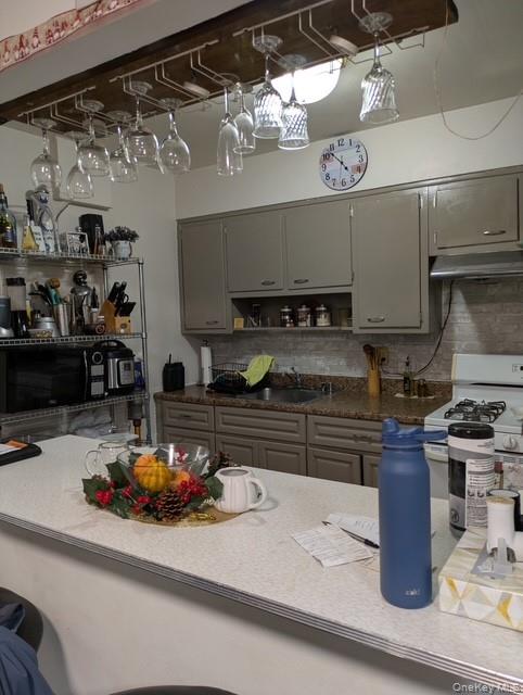 #15 photo, 23-23 93rd Street, קווינס East Elmhurst , NY 11369