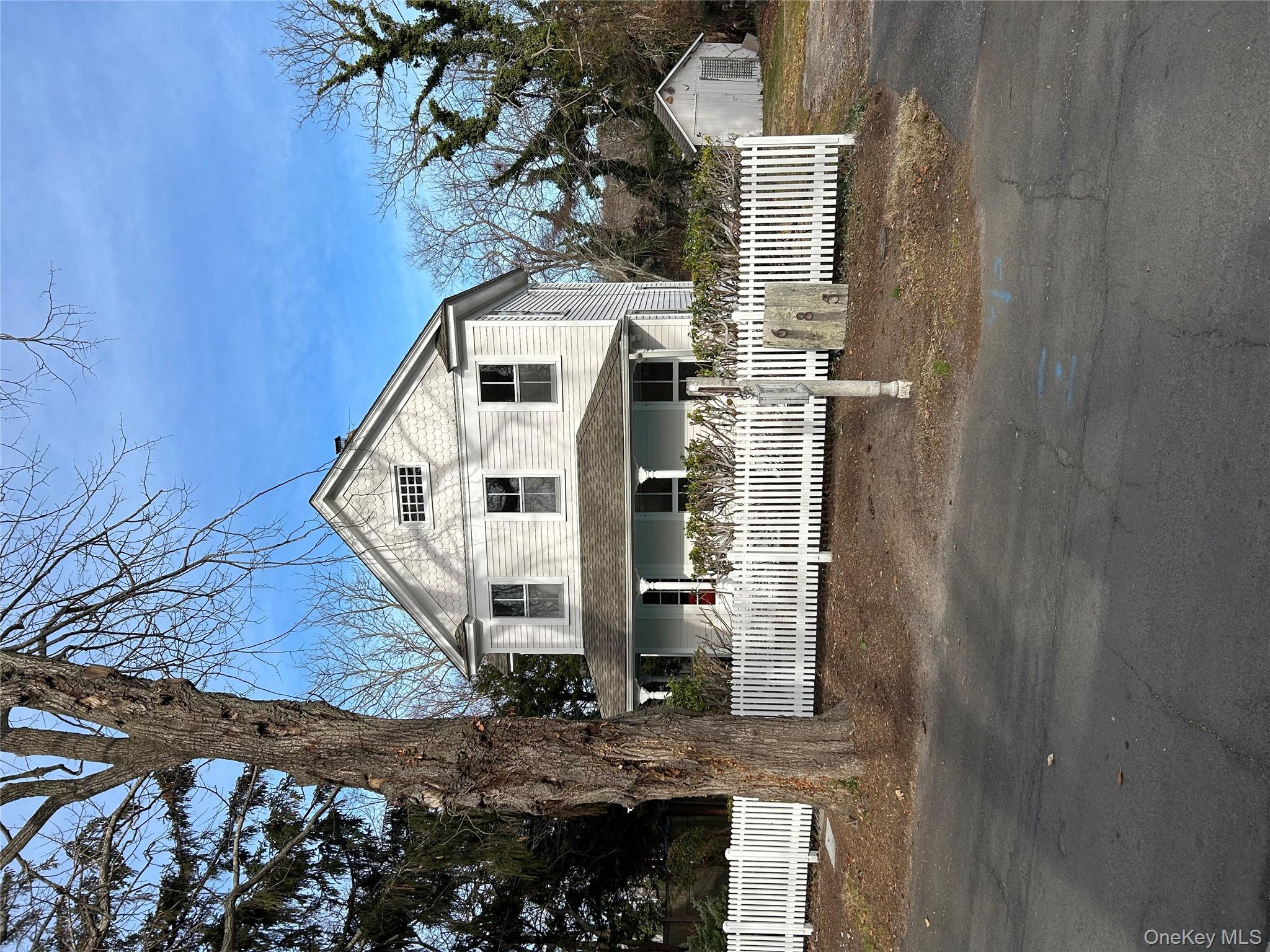 #1 photo, 685 Orchard Street, 东长岛 New Suffolk , NY 11956