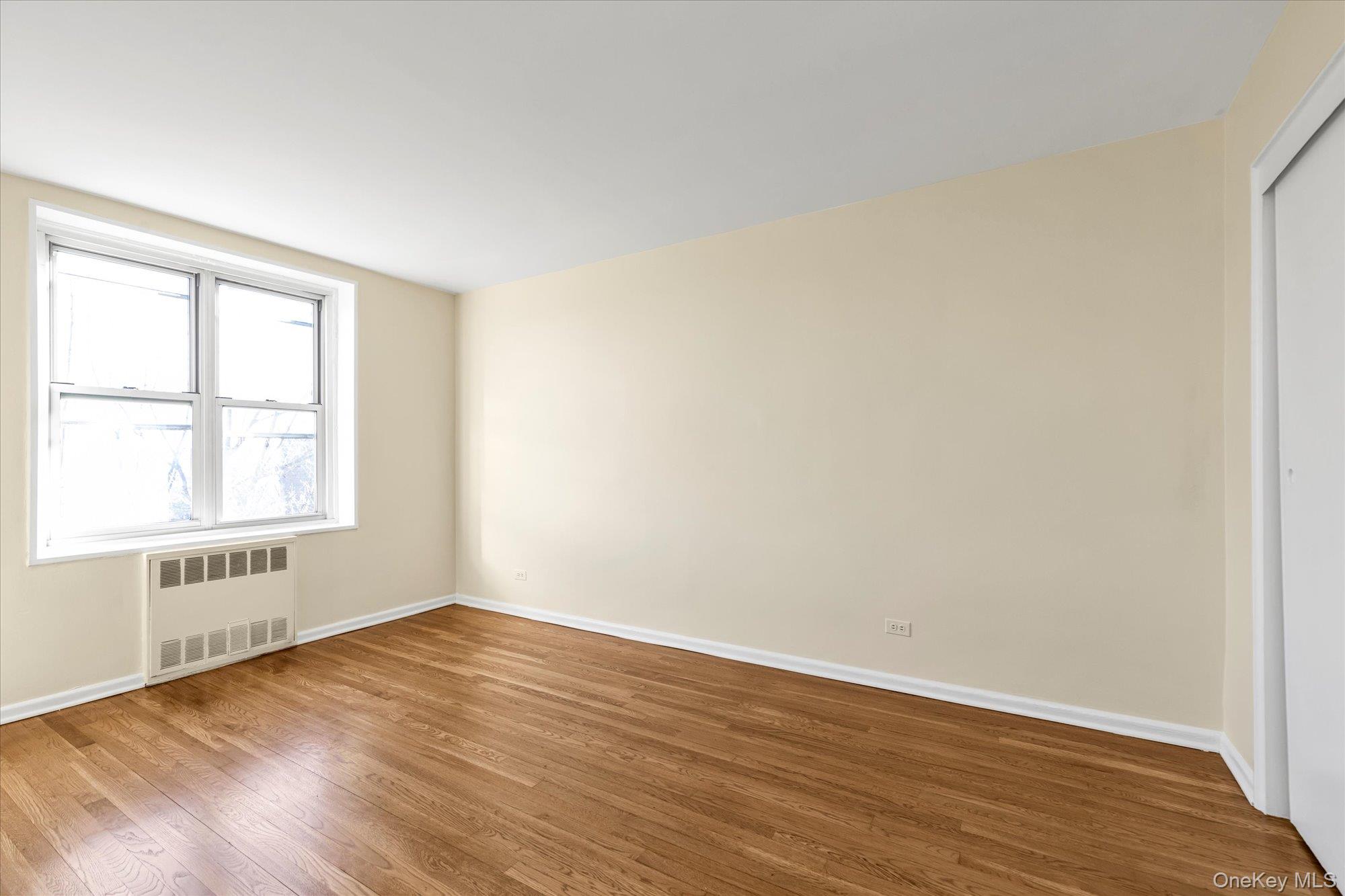 #12 photo, 209-80 18 Avenue, Bayside , NY 11360