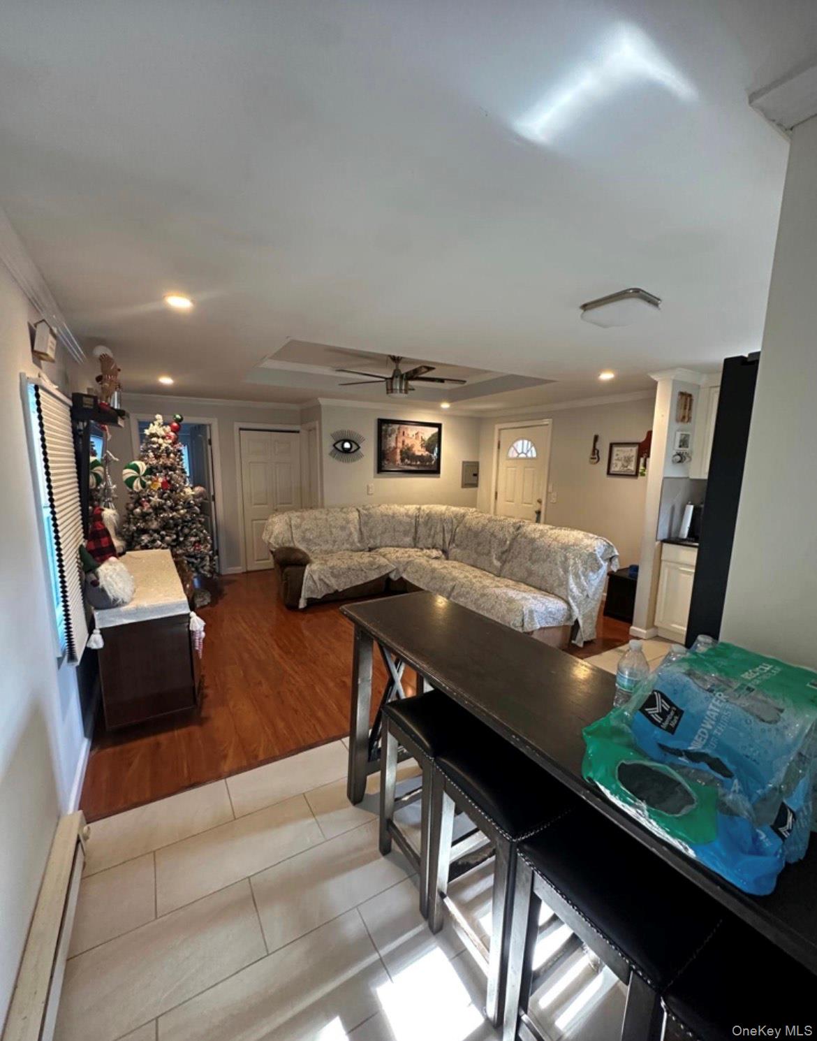 #2 photo, 10 Elm Avenue, 롱 아일랜드 Bay Shore , NY 11706