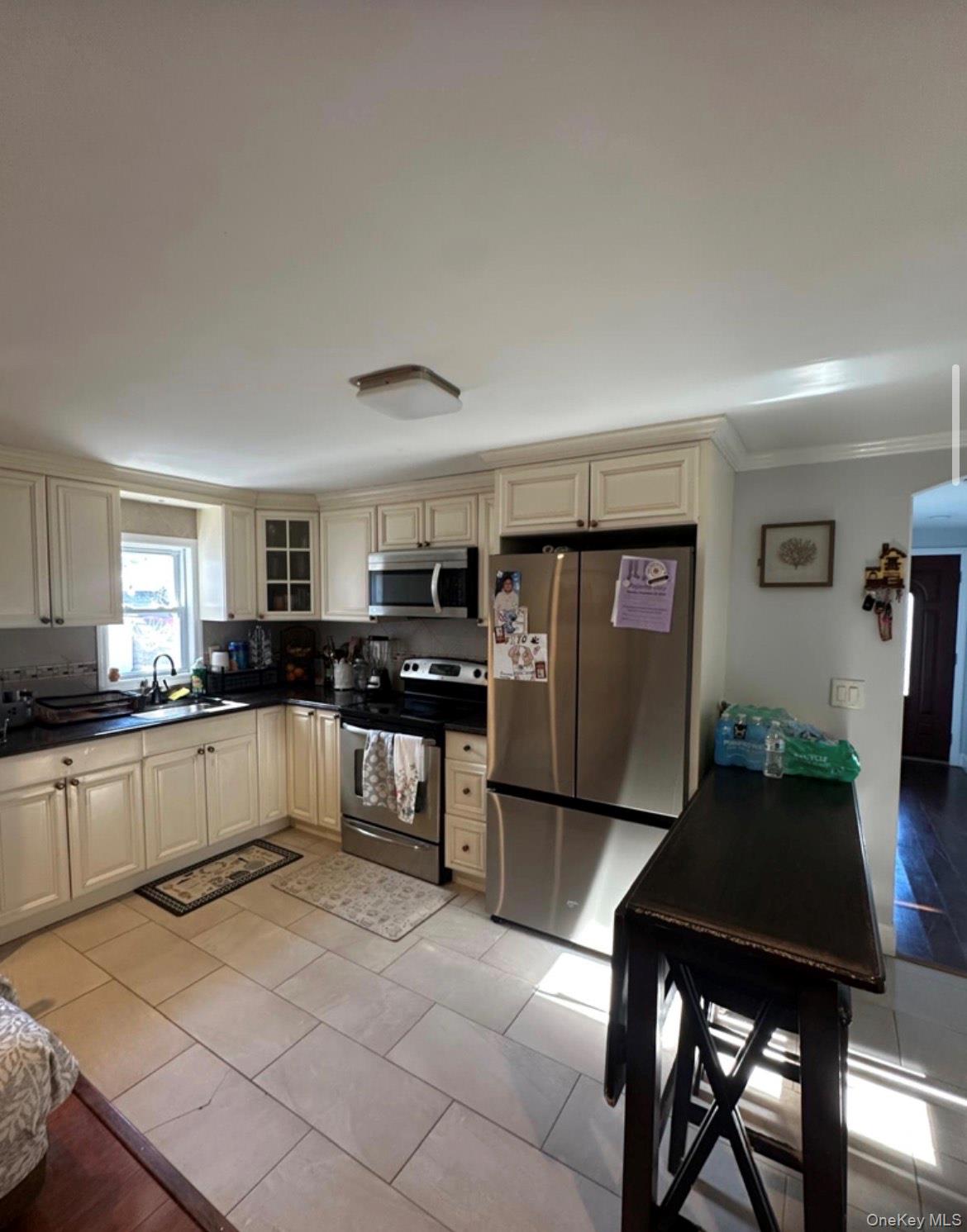 #3 photo, 10 Elm Avenue, 롱 아일랜드 Bay Shore , NY 11706