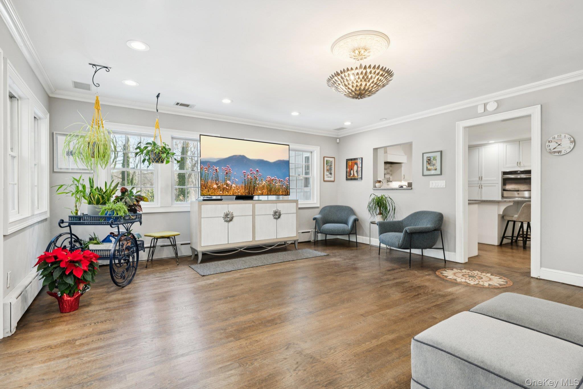 #10 photo, 4 Paul Revere Lane, Centerport , NY 11721