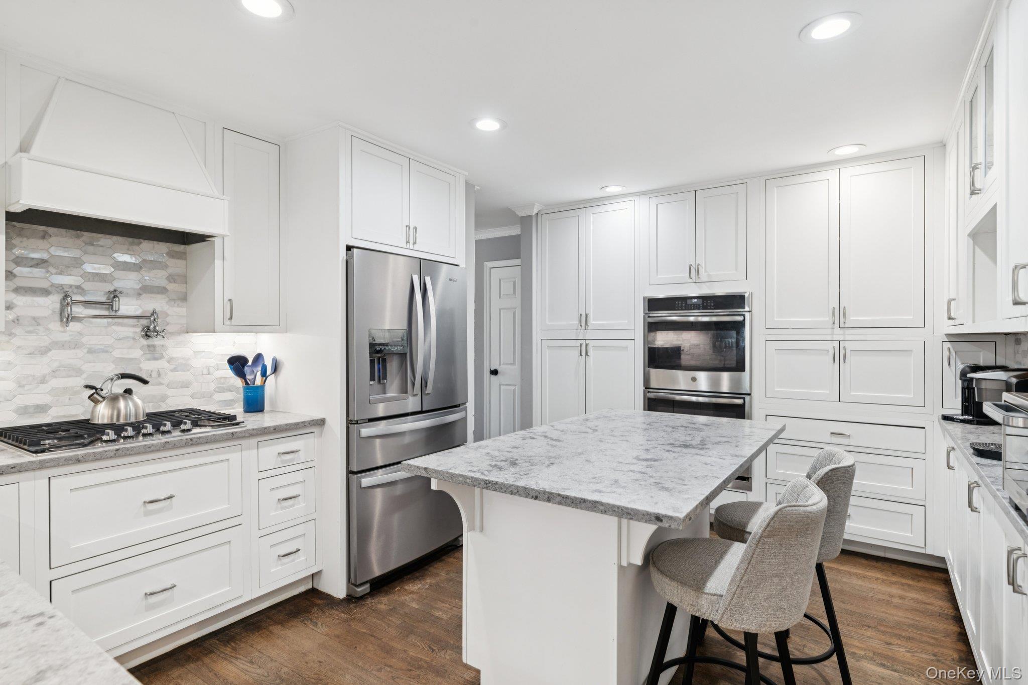 #15 photo, 4 Paul Revere Lane, Centerport , NY 11721