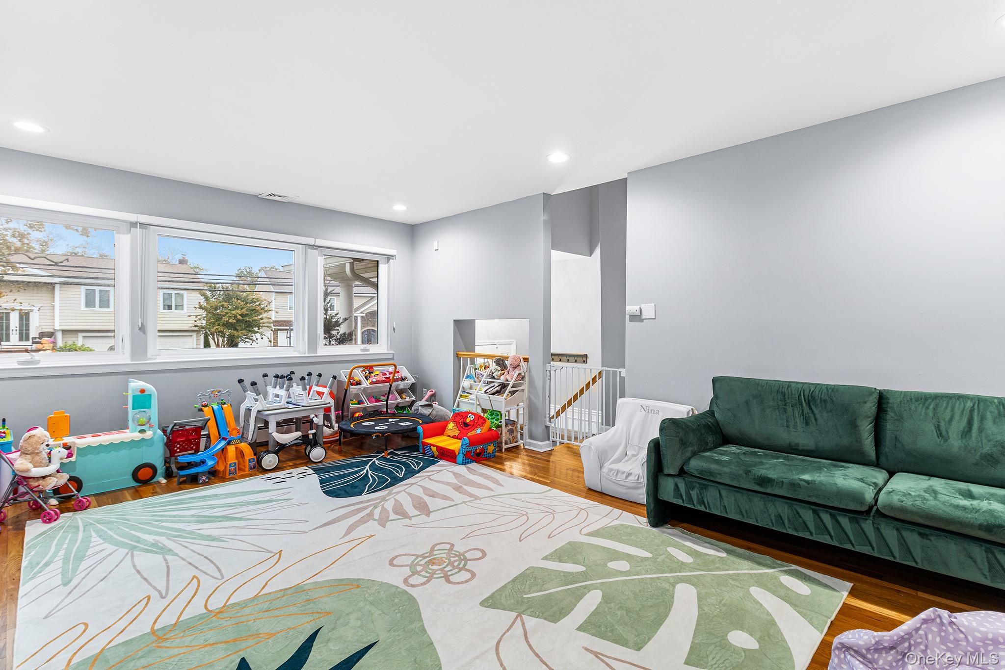 #13 photo, 3034 Bond Drive, 롱 아일랜드 Merrick , NY 11566