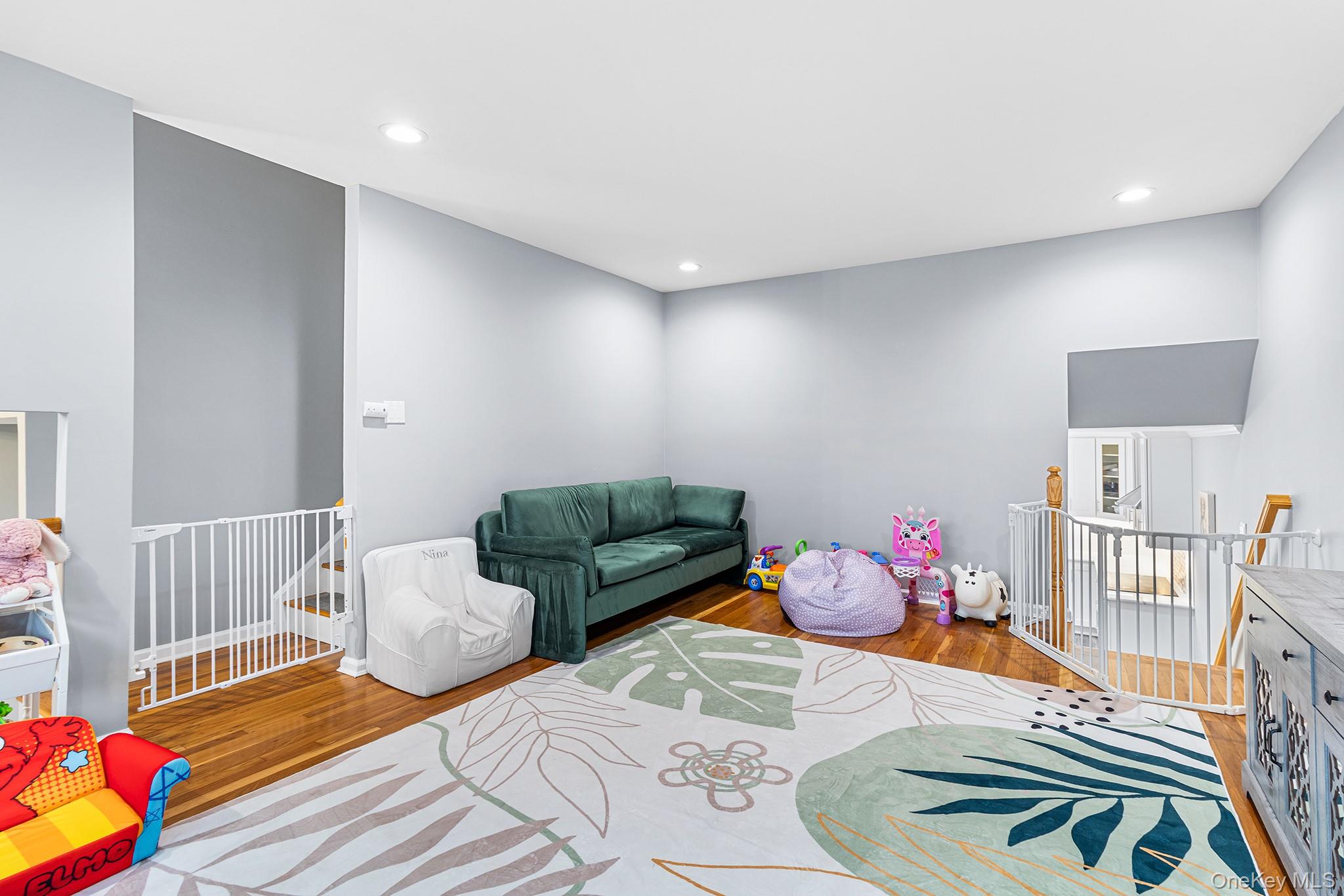 #15 photo, 3034 Bond Drive, 롱 아일랜드 Merrick , NY 11566