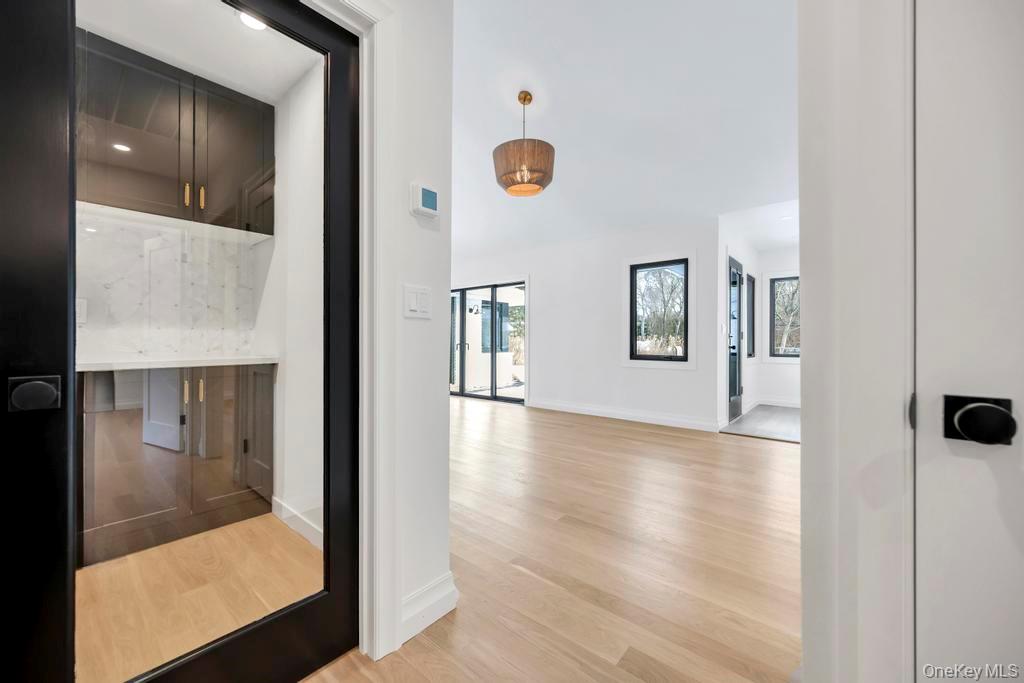 #19 photo, 10 Lenape Road, Southampton , NY 11968