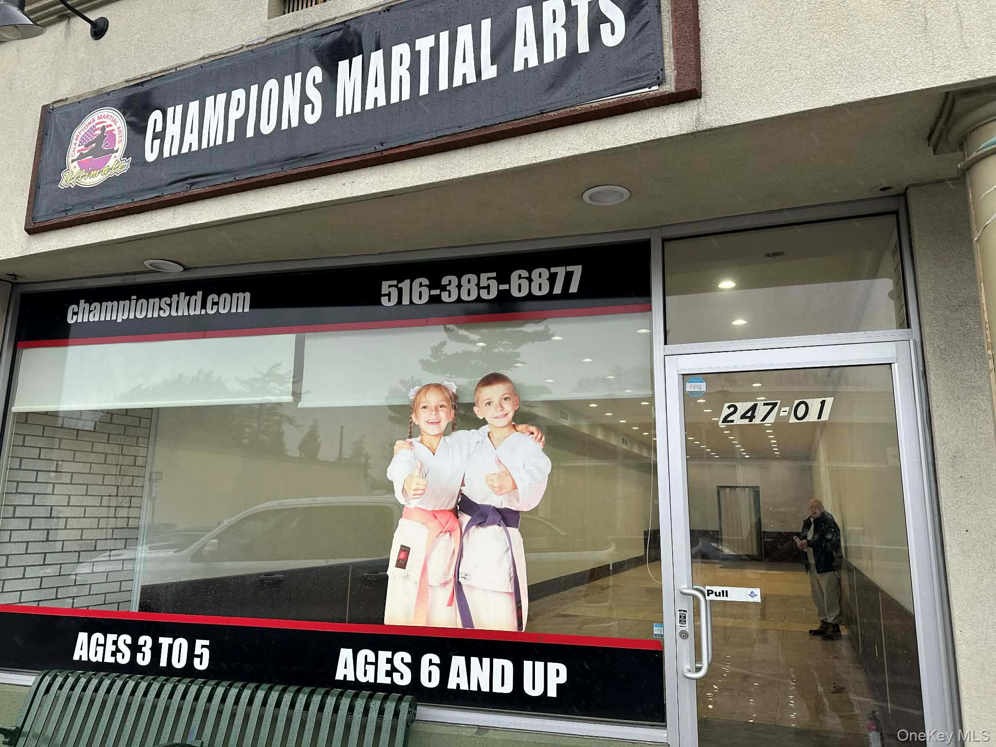 #1 photo, 247-01 Post Avenue, 롱 아일랜드 Westbury , NY 11590