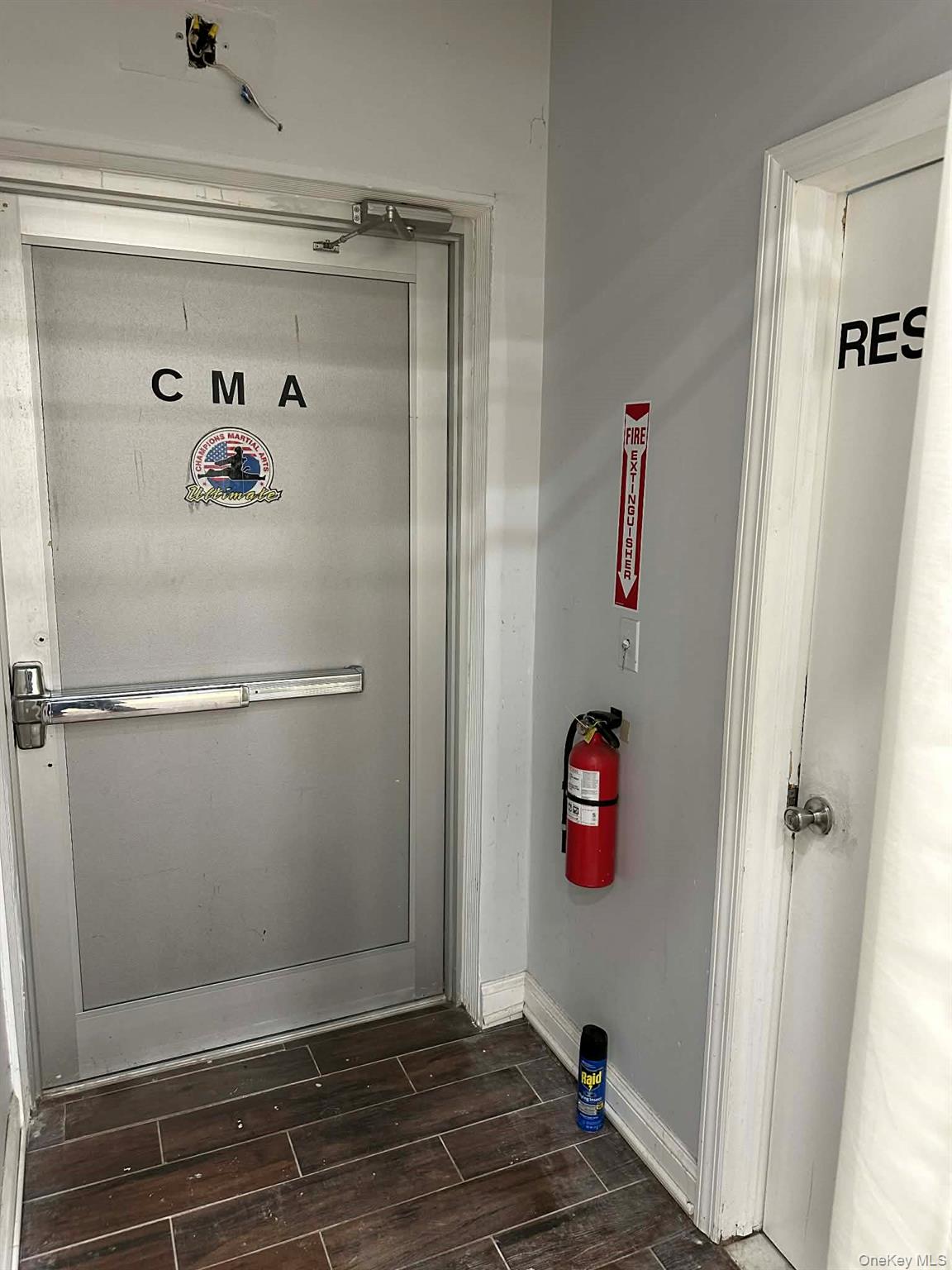 #6 photo, 247-01 Post Avenue, 롱 아일랜드 Westbury , NY 11590