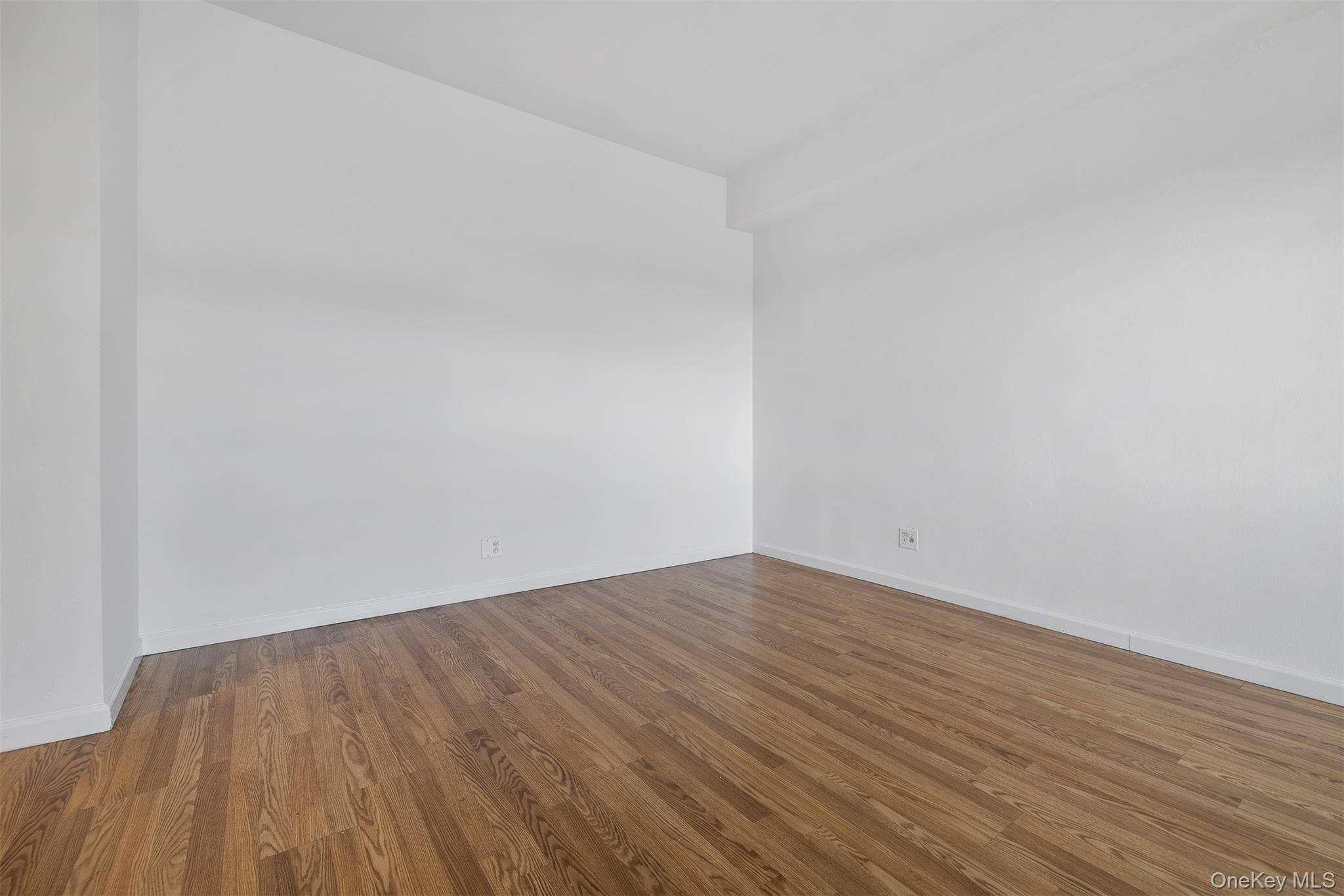 #11 photo, 1020 Grand Concourse, Bronx , NY 10451