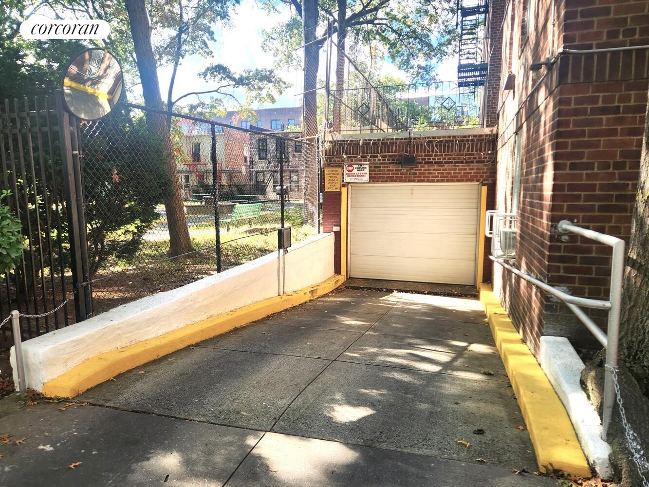 #16 photo, 1475 THIERIOT Avenue, ब्रोंक्स Parkchester , NY 10460