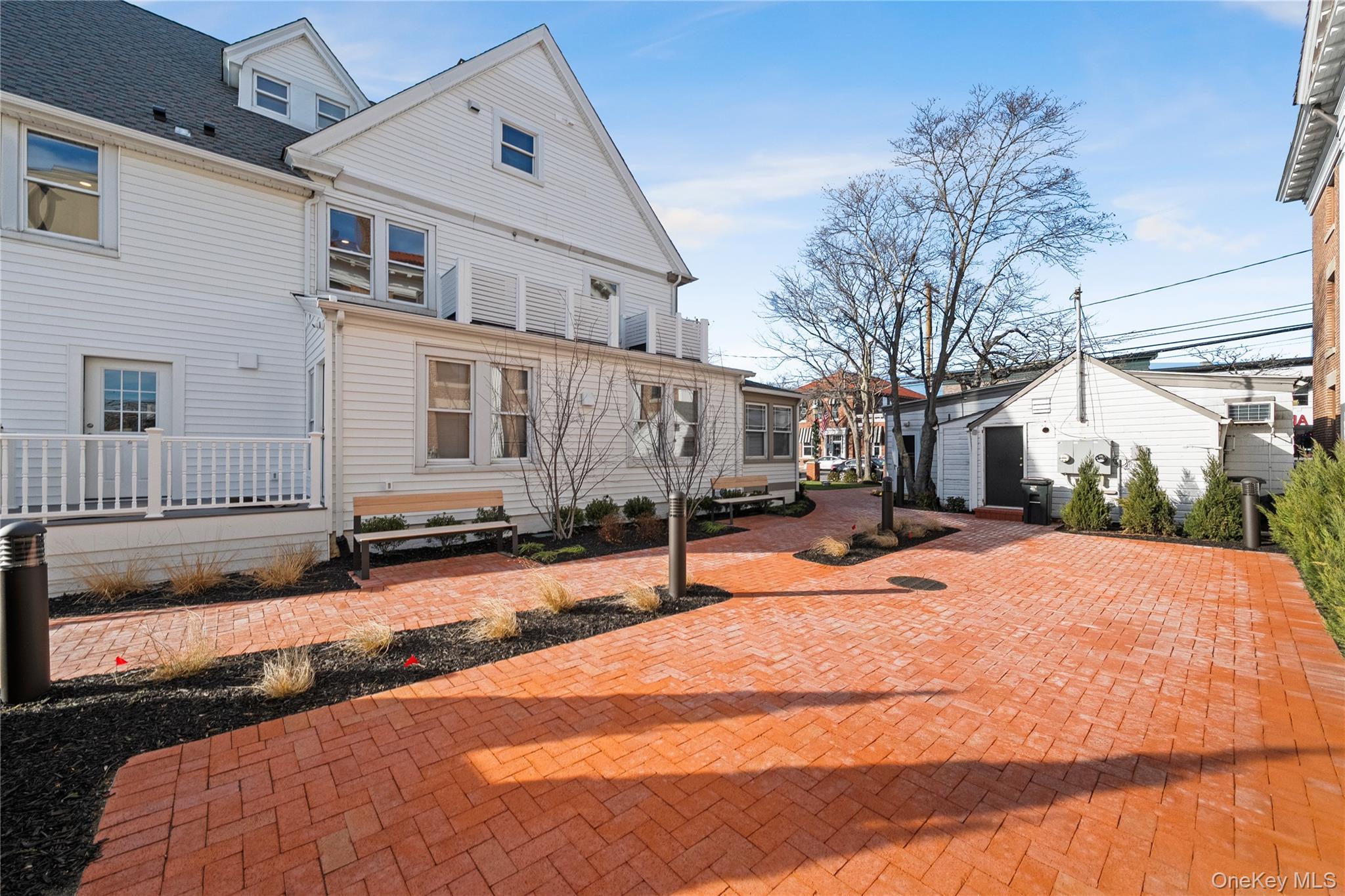 #14 photo, 584 Main Street, Islip , NY 11751