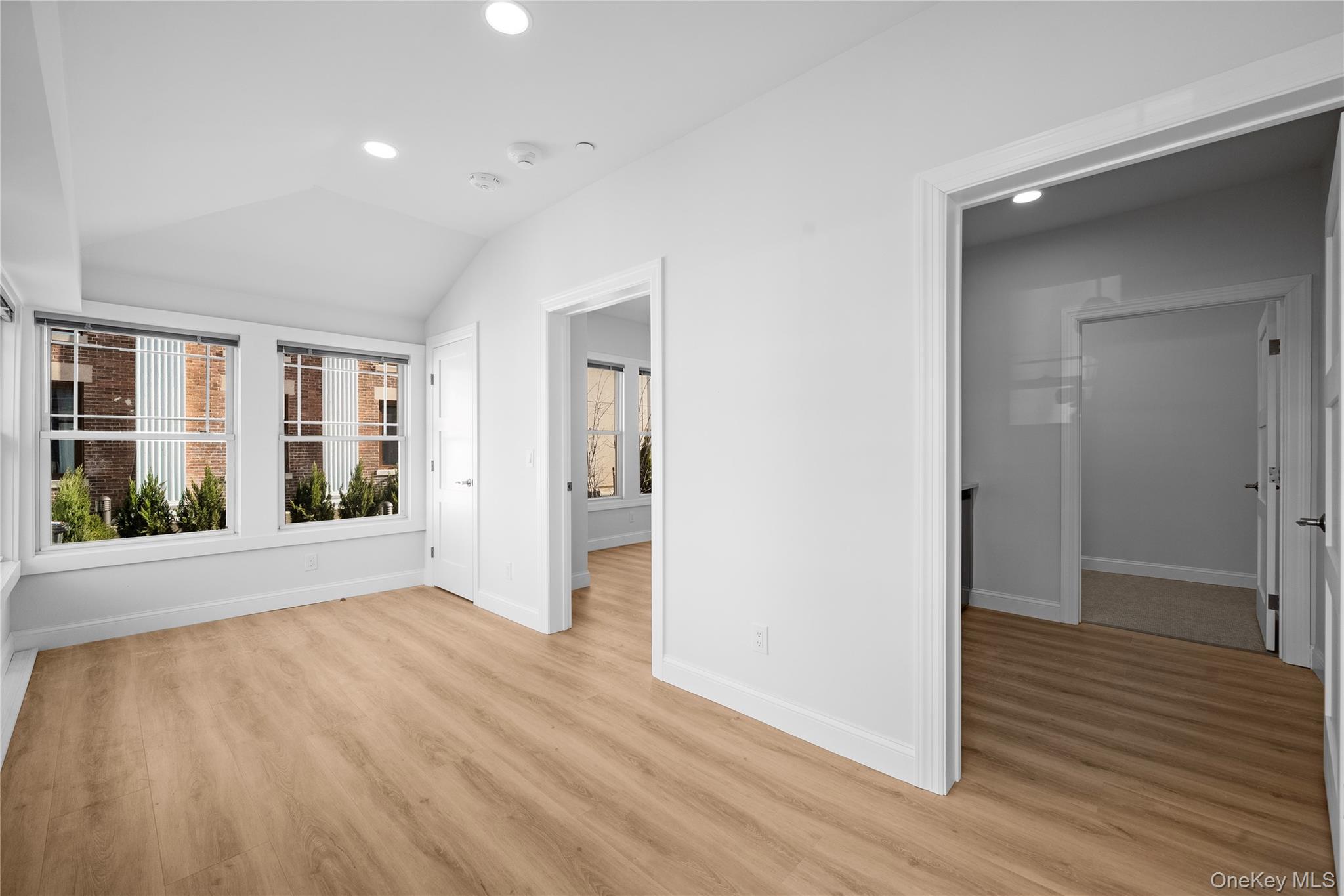 #4 photo, 584 Main Street, Islip , NY 11751