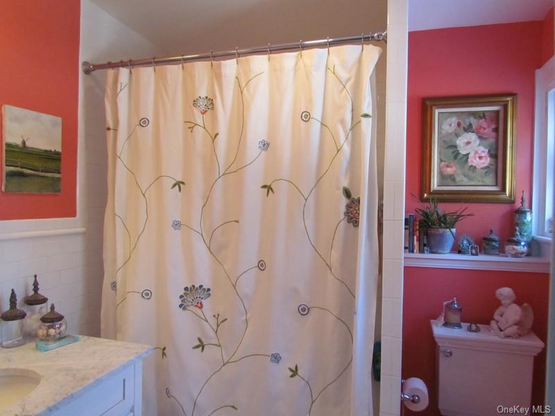 #12 photo, 29 Ash Street, ناسو Locust Valley , NY 11560