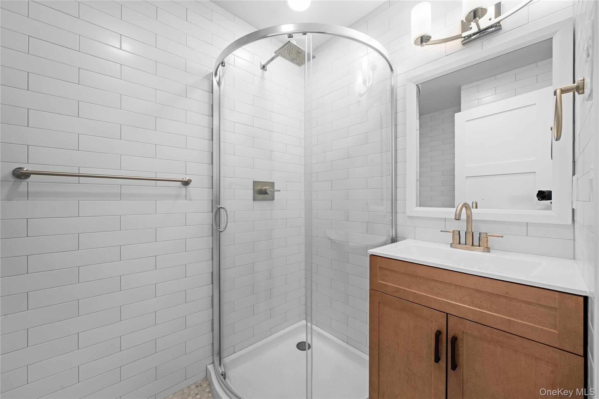 #7 photo, 584 Main Street, Islip , NY 11751