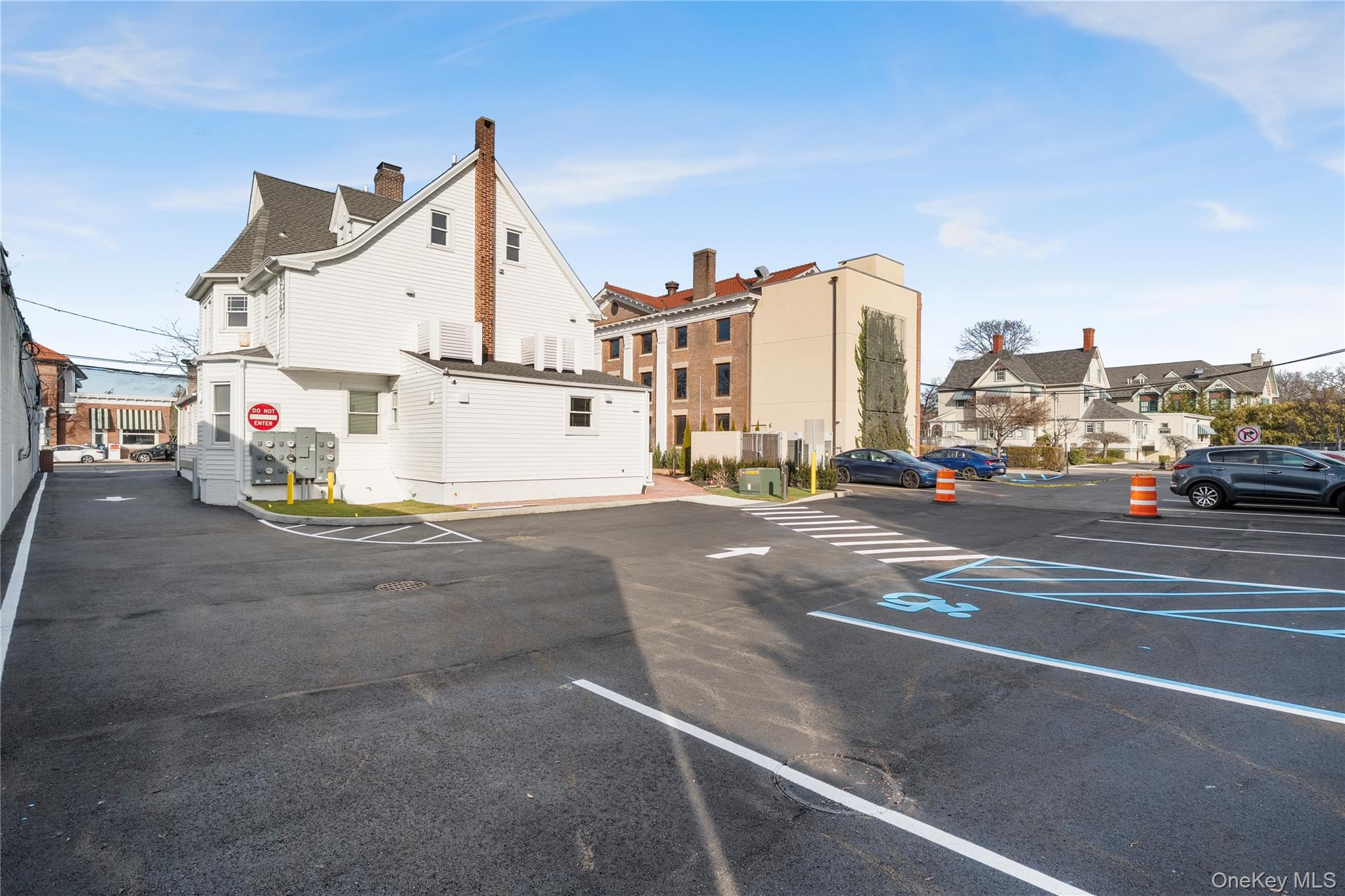 #18 photo, 584 Main Street, Islip , NY 11751