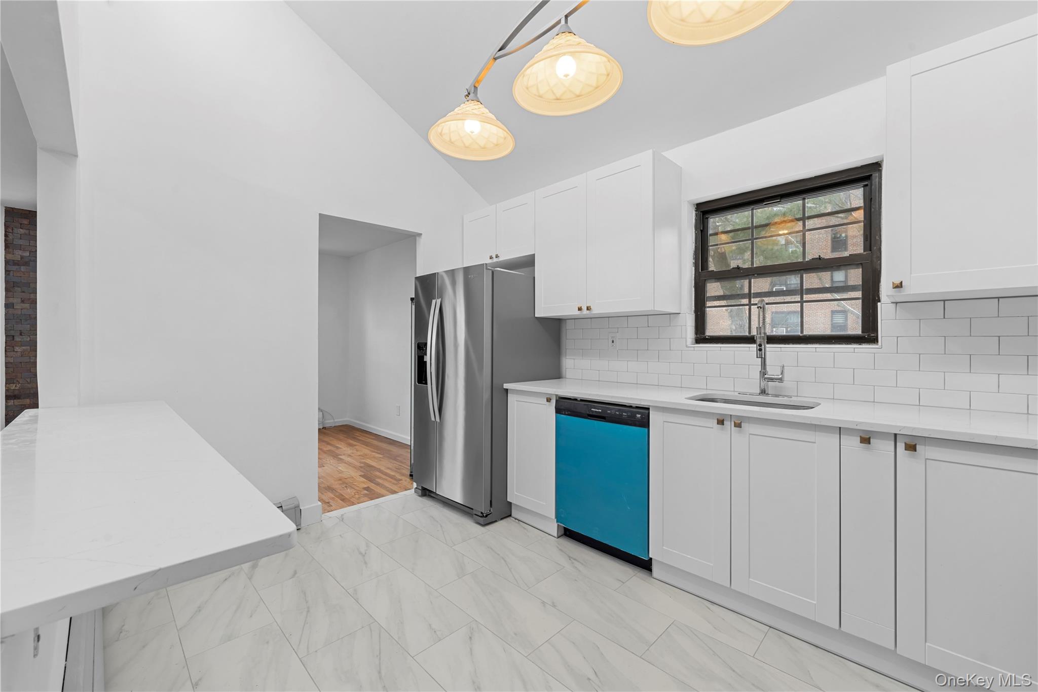 #3 photo, 8430 98th Street, Куинс ‖ Woodhaven , NY 11421