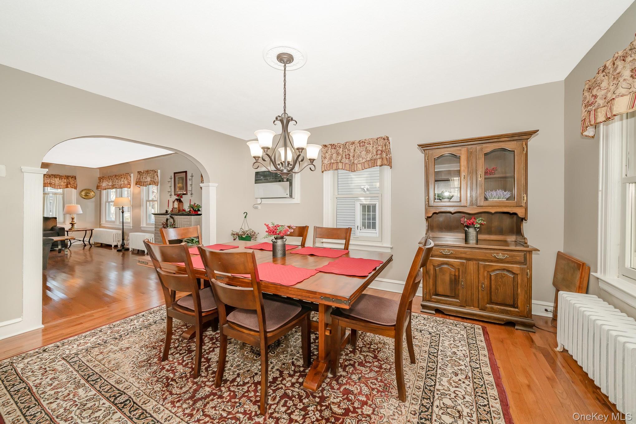 #6 photo, 347 Wellington Road, ناسو Mineola , NY 11501