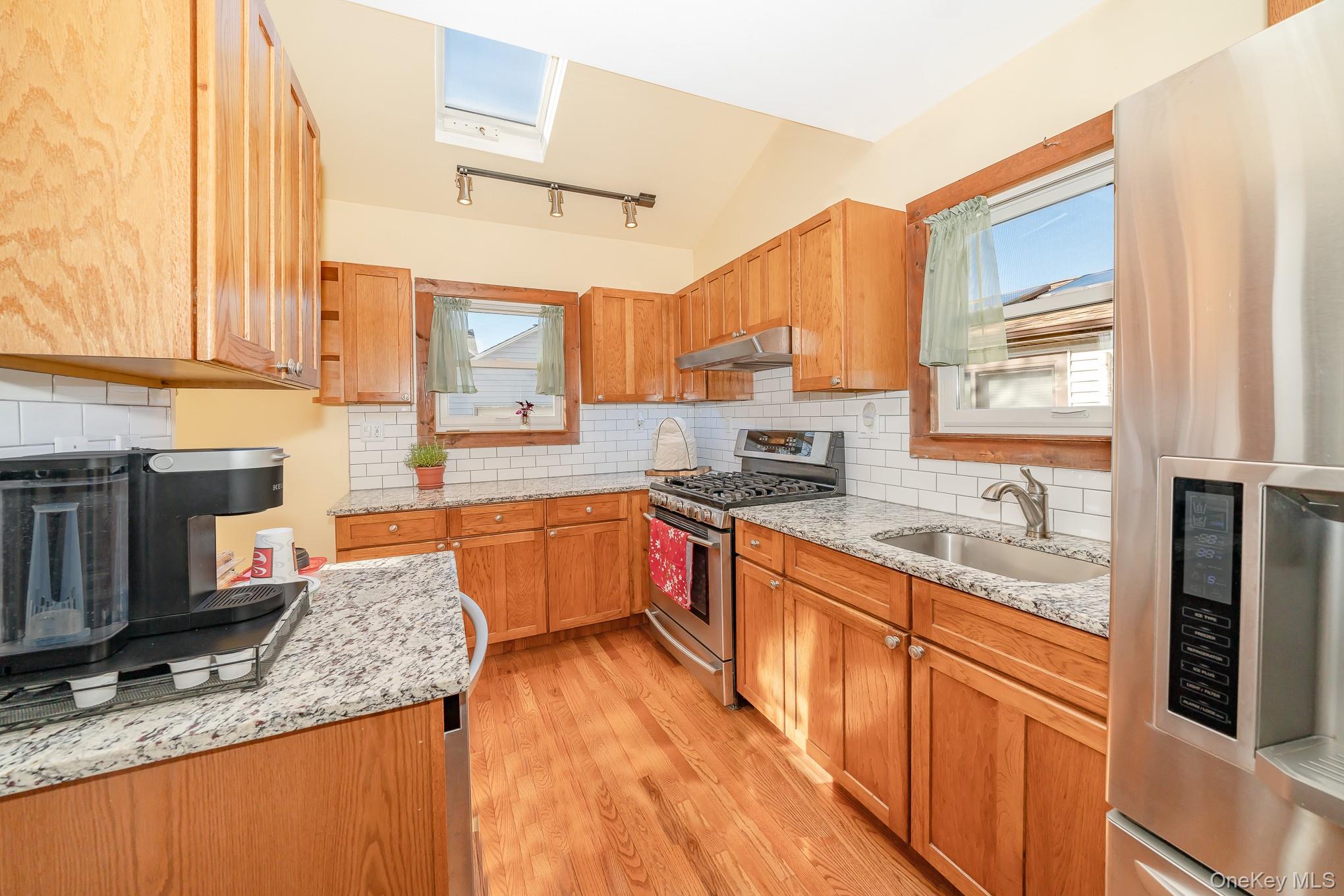 #7 photo, 347 Wellington Road, ناسو Mineola , NY 11501