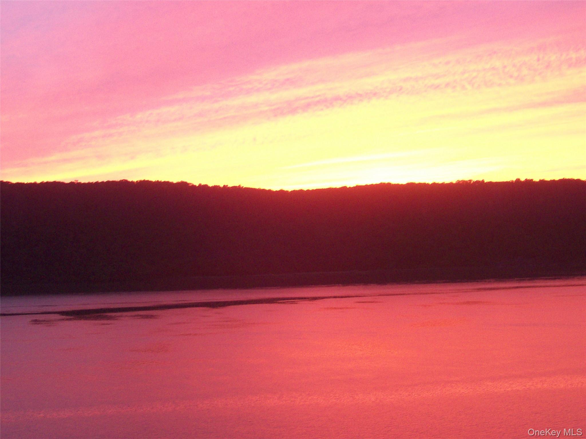 #4 photo, 1085 Warburton Avenue, 纽约州 Yonkers , NY 10701