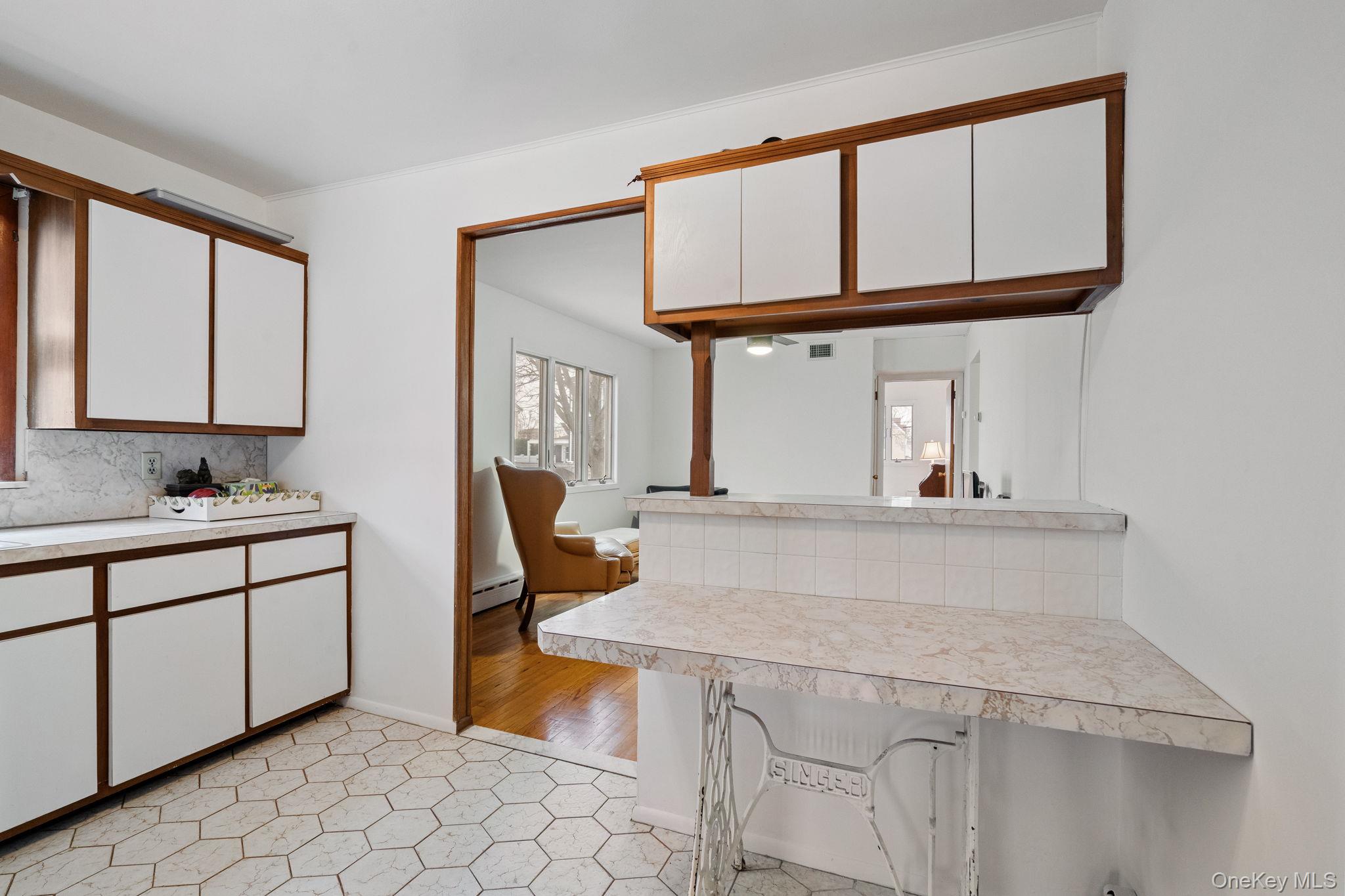 #14 photo, 179 California Place, 롱 아일랜드 Island Park , NY 11558