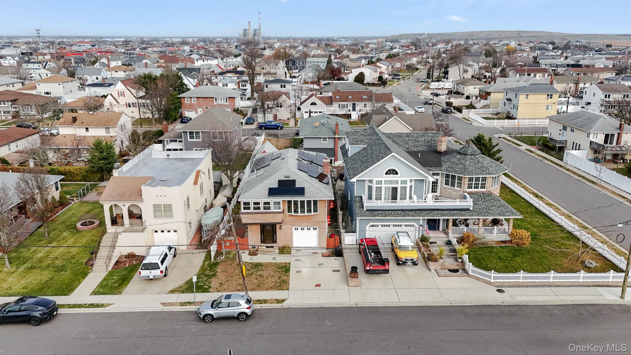 #2 photo, 179 California Place, 롱 아일랜드 Island Park , NY 11558