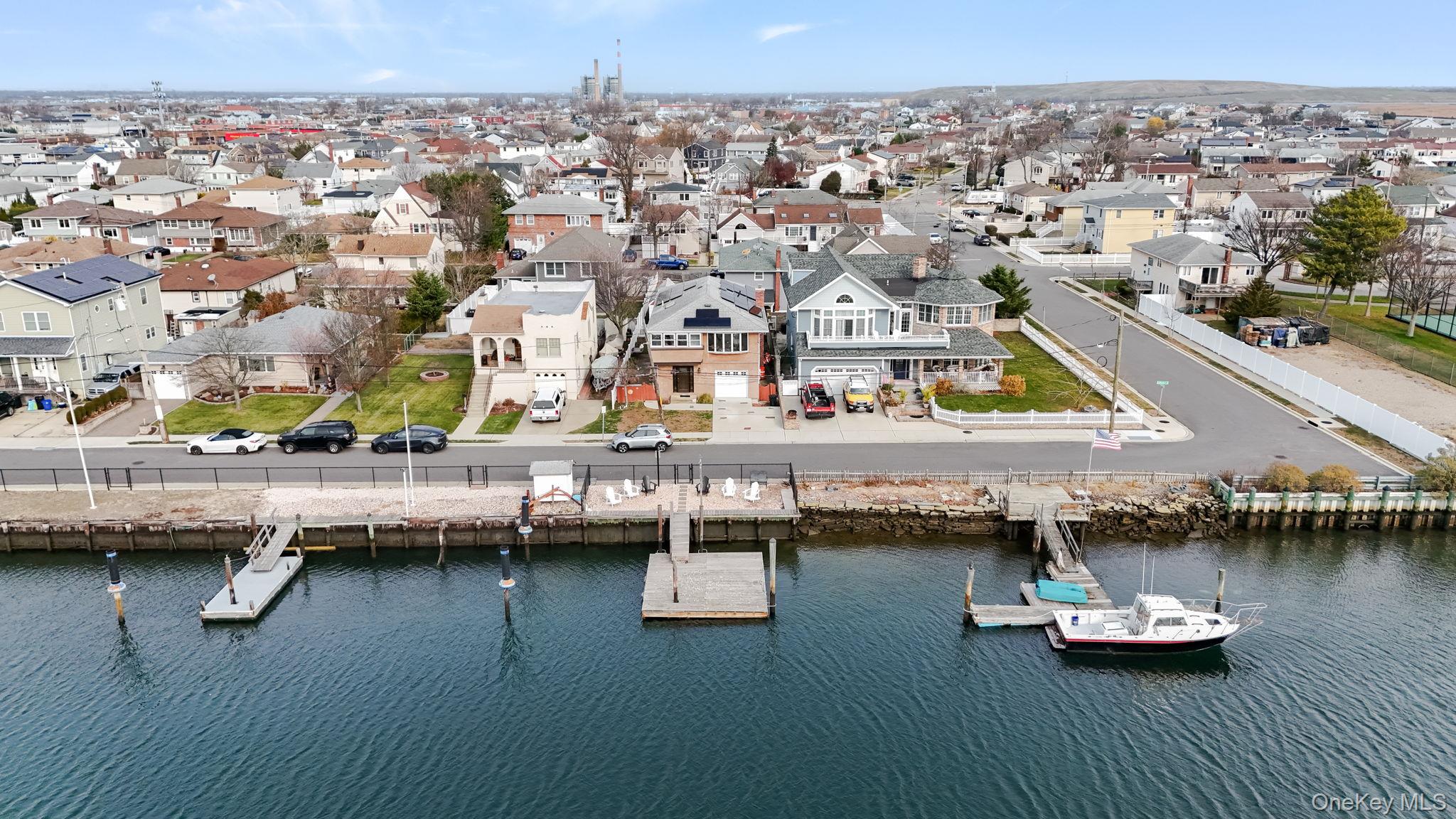 #3 photo, 179 California Place, 롱 아일랜드 Island Park , NY 11558