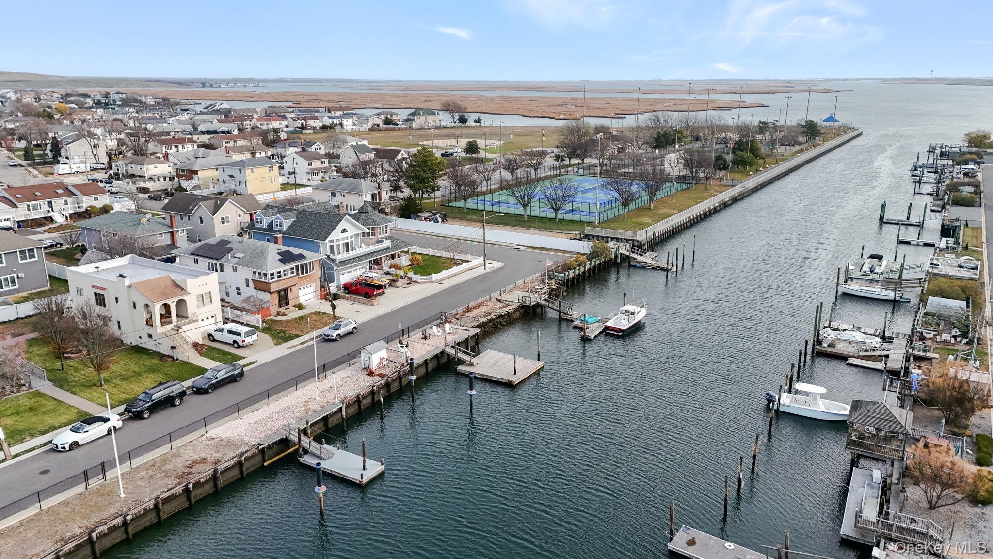 #5 photo, 179 California Place, 롱 아일랜드 Island Park , NY 11558