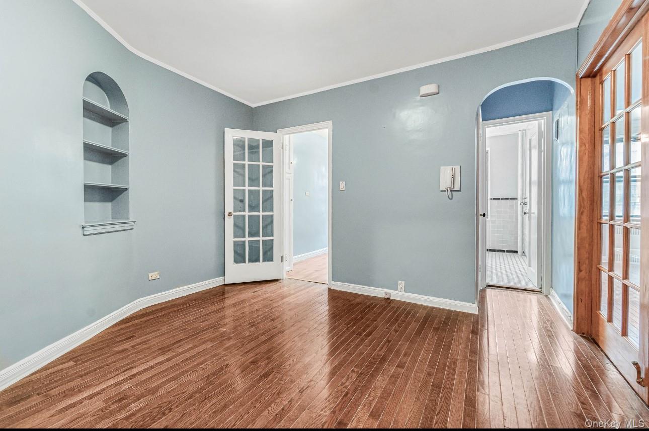 #11 photo, 69-40 Yellowstone Boulevard, كوينز Forest Hills , NY 11375